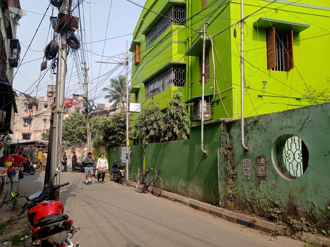 Dr S.C. Santra's Clinic exterior, Picnic Garden, Kolkata
